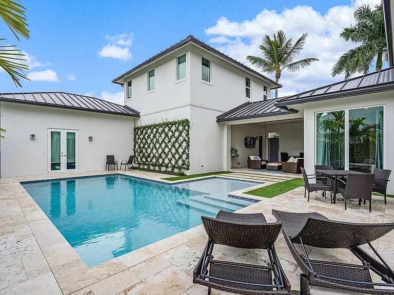 217 Gulfstream Blvd — Photo 36