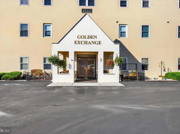 9 E 2nd Ave #302, Hanover, PA 17331
