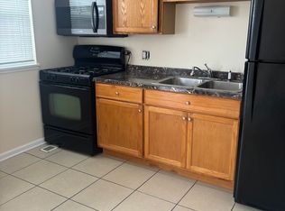 1970 Huntington Blvd, Hoffman Estates, IL 60169