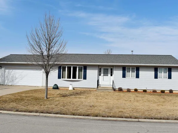 21 Liberty Dr, Osage, IA 50461