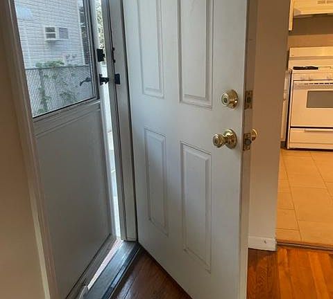 3rd image of 14 Redwood Ave Floor 2