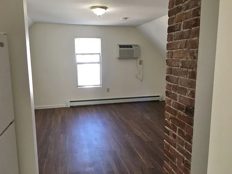 26 Bath St #3 — Photo 19