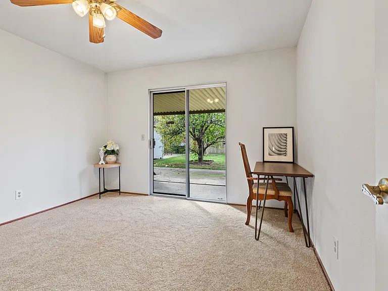 1109 Jonas Ave — Photo 6