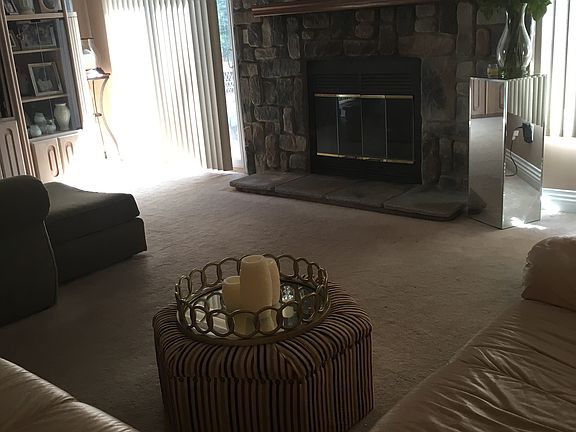 Upgraded gas fireplace