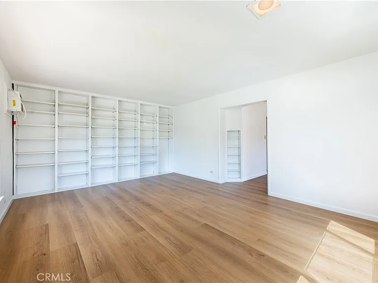 3757 York Blvd — Photo 5