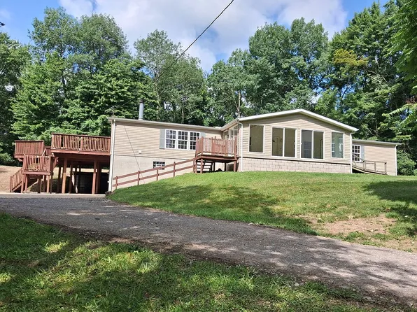 6534 Mottice Dr SE, Waynesburg, OH 44688