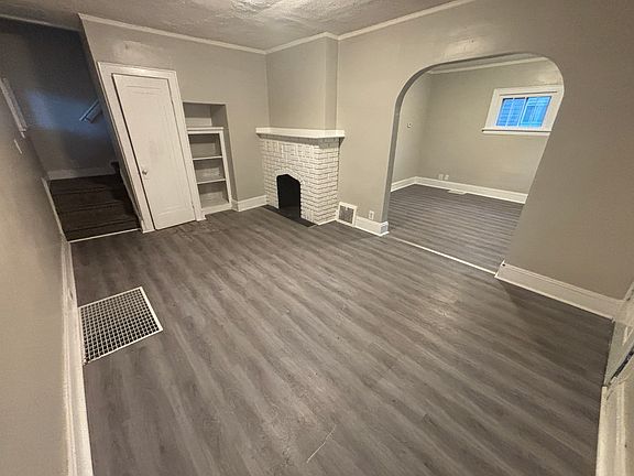 3rd image of 974 Lovers Ln