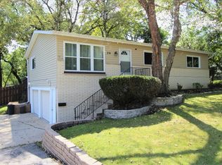 29 W Schaumburg Rd, Streamwood, IL 60107