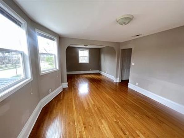 1106 W Church St #1