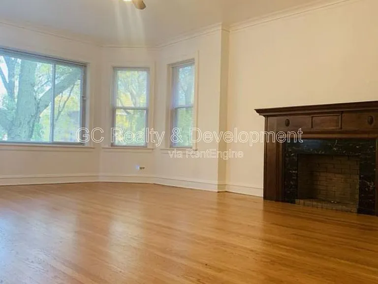 6316 N Rockwell St #2 — Photo 3