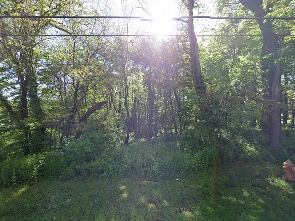 2089 Crisman Rd, Portage, IN 46368