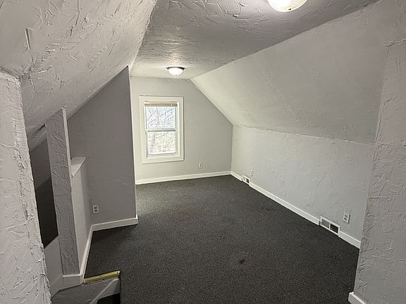 4th image of 799 Park St #2
