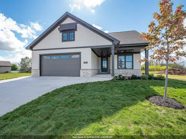 1629 N Honeysuckle Cir, De Pere, WI 54115
