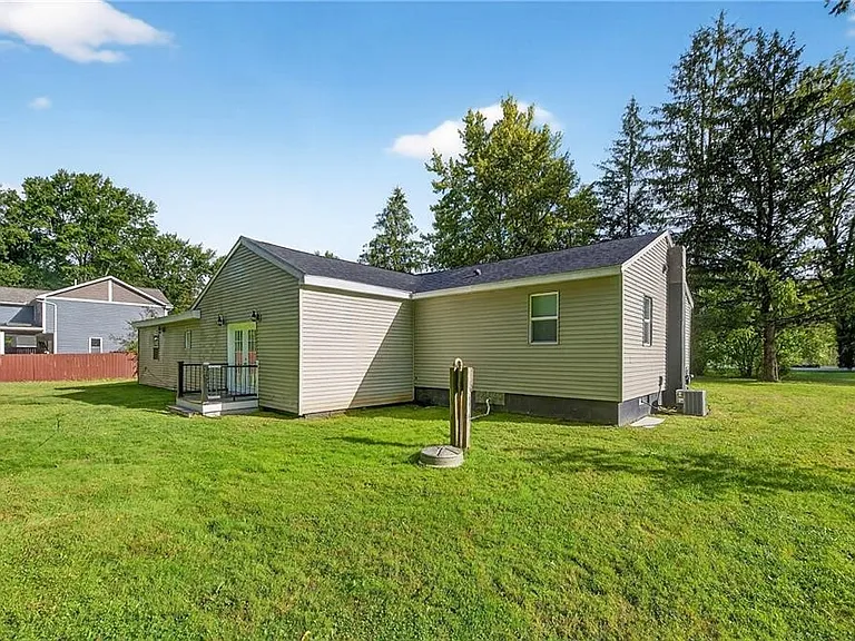 9541 Horseshoe Island Rd — Photo 16