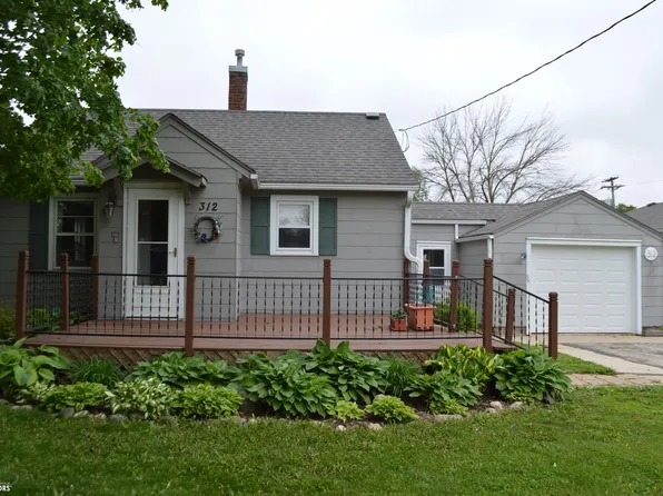 312 N Center St, Saint Ansgar, IA 50472