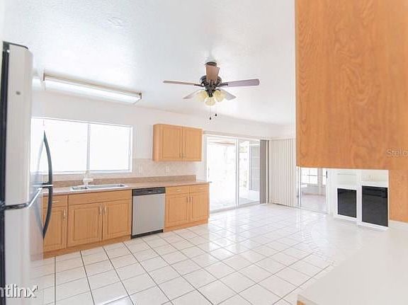 5th image of 3261 Nekoosa St