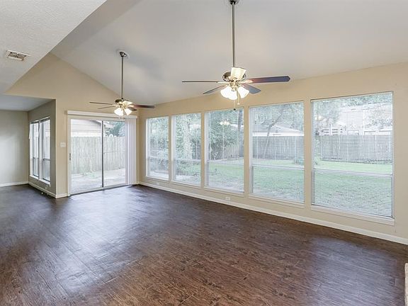 4th image of 11702 Stillwater Dr
