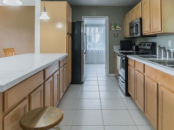 3rd image of 1235 NE 204th Ter