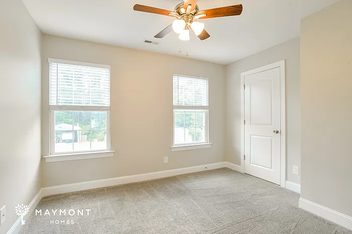 503 E Cloninger St — Photo 11
