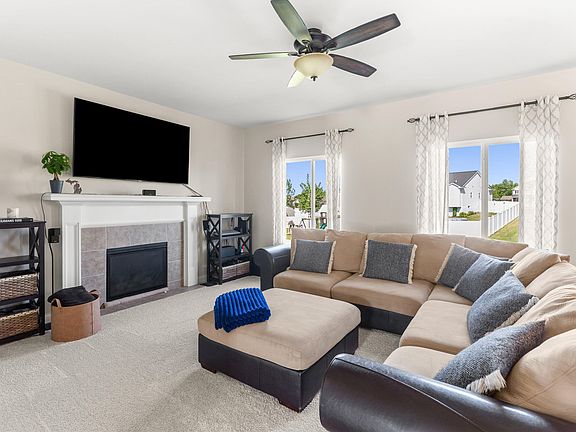 4th image of 8101 Peninsula Cir