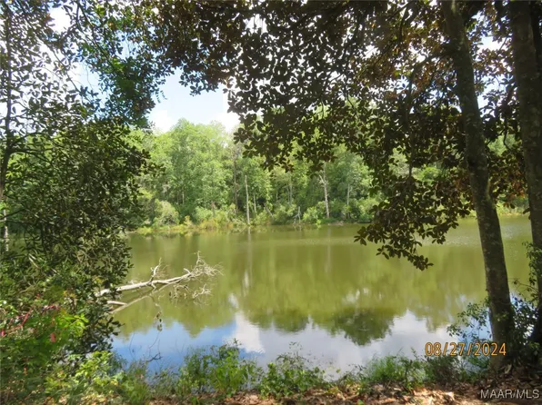 111 Oak Lake Dr, Enterprise, AL 36330