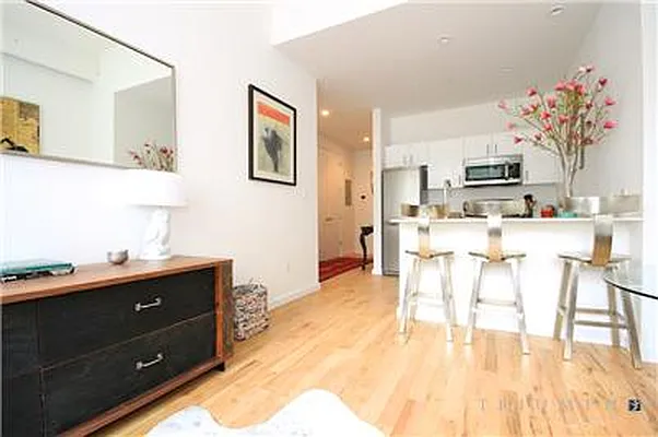 Rented by Triumph Property Group | media 7