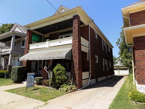 4th image of 1346 E 7th St #Townhouse