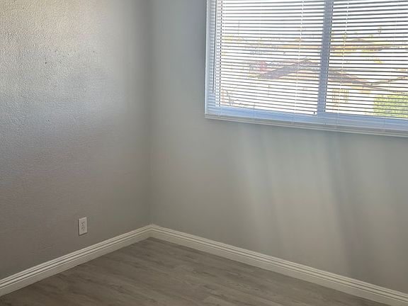 5th image of 216 W Philadelphia Ave APT 10