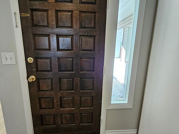 3rd image of 1050 S Monaco Pkwy Unit 100