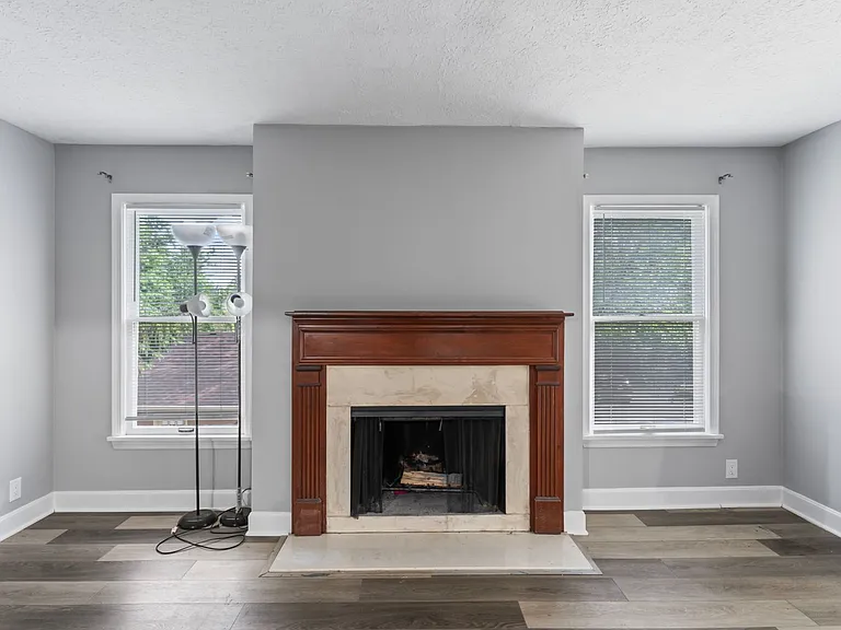 10331 Shelbyville Rd — Photo 10