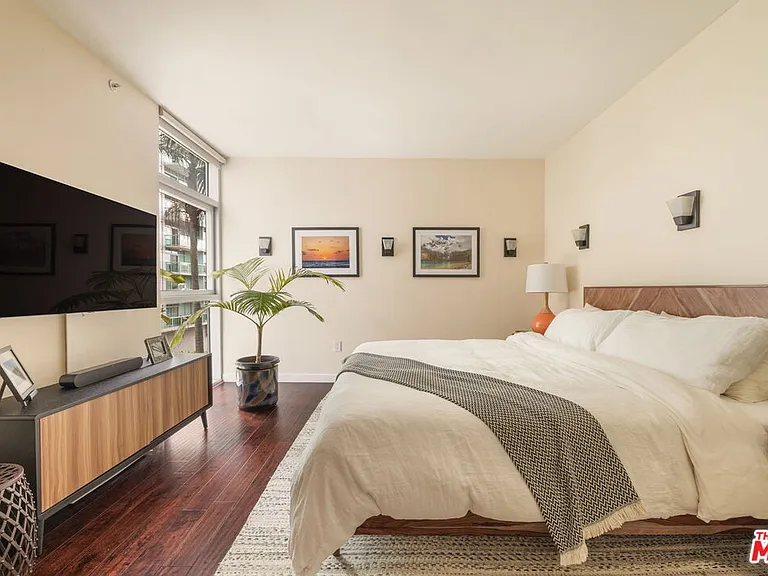 13700 Marina Pointe Dr #415 — Photo 11