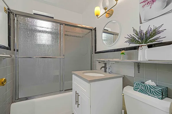 Sold by Chous Realty Group Inc | media 7