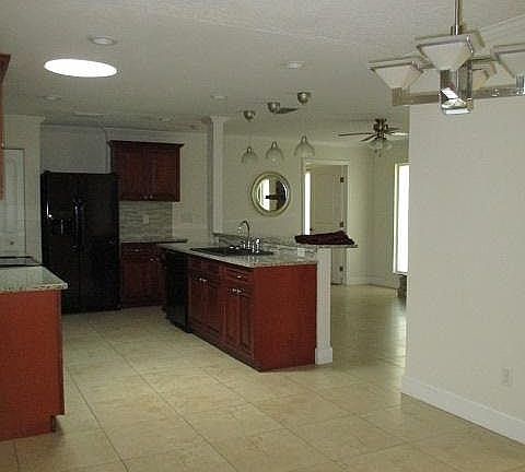 4th image of 887 Sugar House Ct