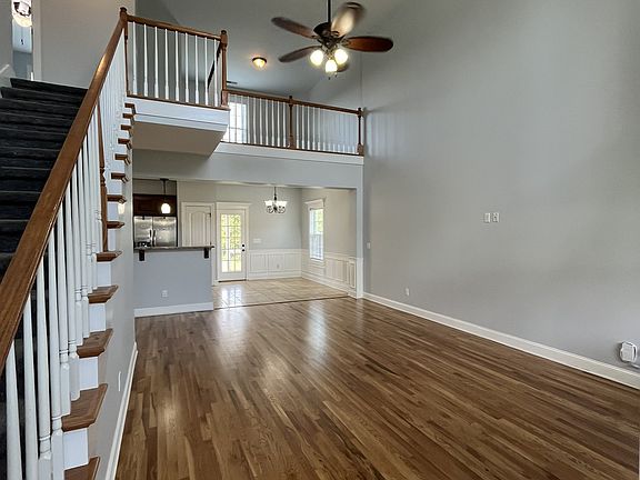 2nd image of 809 Stewart Valley Dr