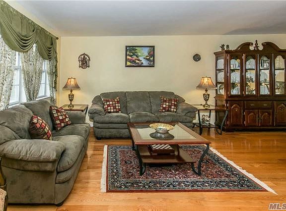 3rd image of 4 Clifton St