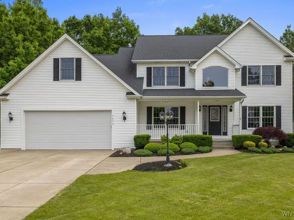 4699 Stacey Dr, Lewiston, NY 14092