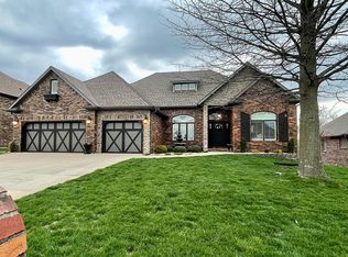 2817 E Chinkapin St, Springfield, MO 65804