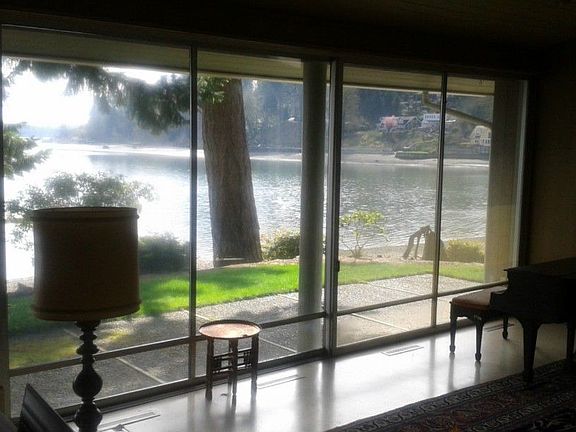 3rd image of 3604 Country Club Dr NW
