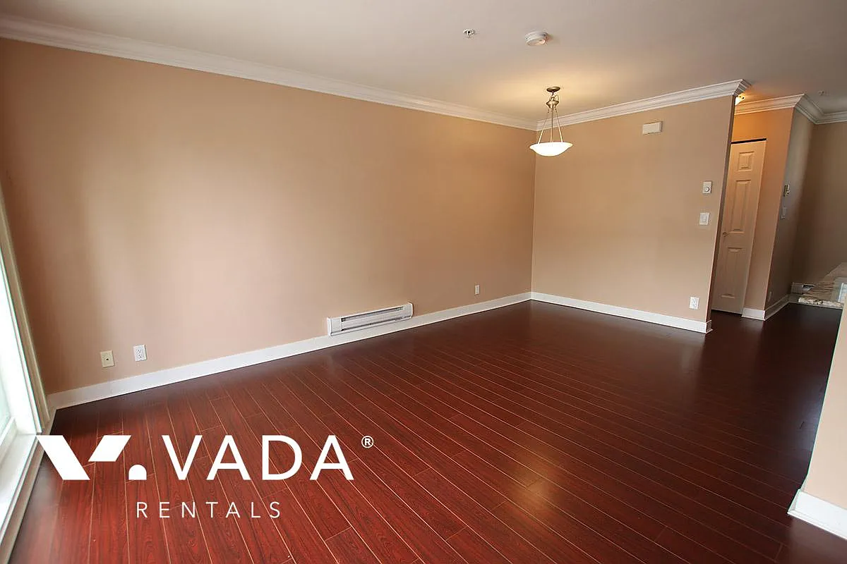 4025 Norfolk Street Burnaby — Photo 3
