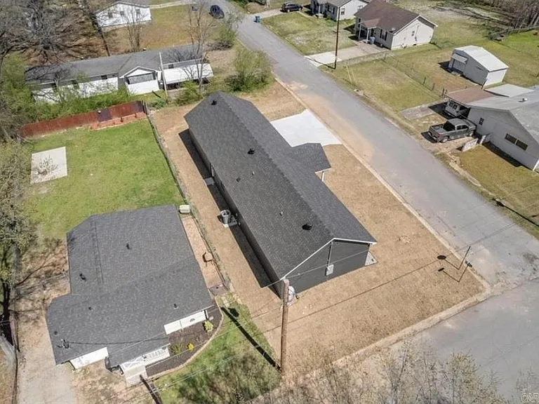 921 Banner St — Photo 16