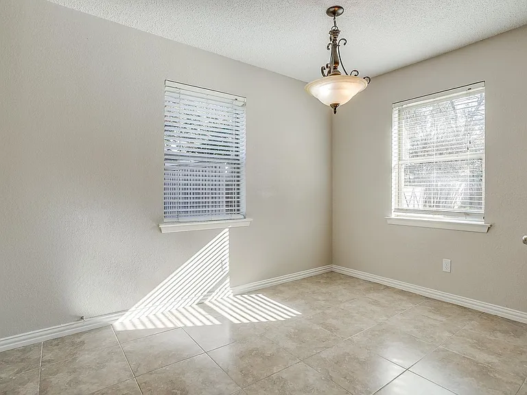 1812 Winchester Way — Photo 31