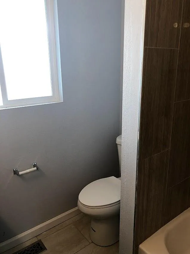 4 bed, 2400 sqft, $3,500 — Photo 2