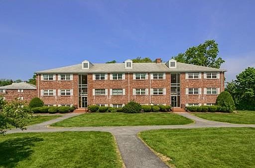 1st image of 80 Edgelawn Ave APT 5