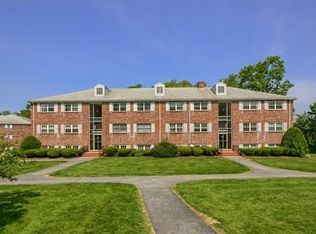 80 Edgelawn Ave APT 5, North Andover, MA 01845