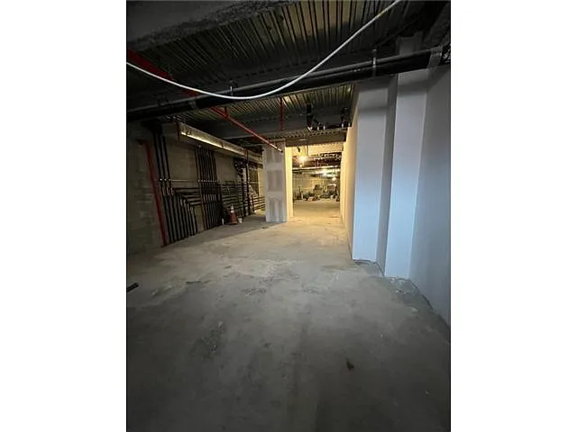 Building Photo - 110 Thatford Ave #3