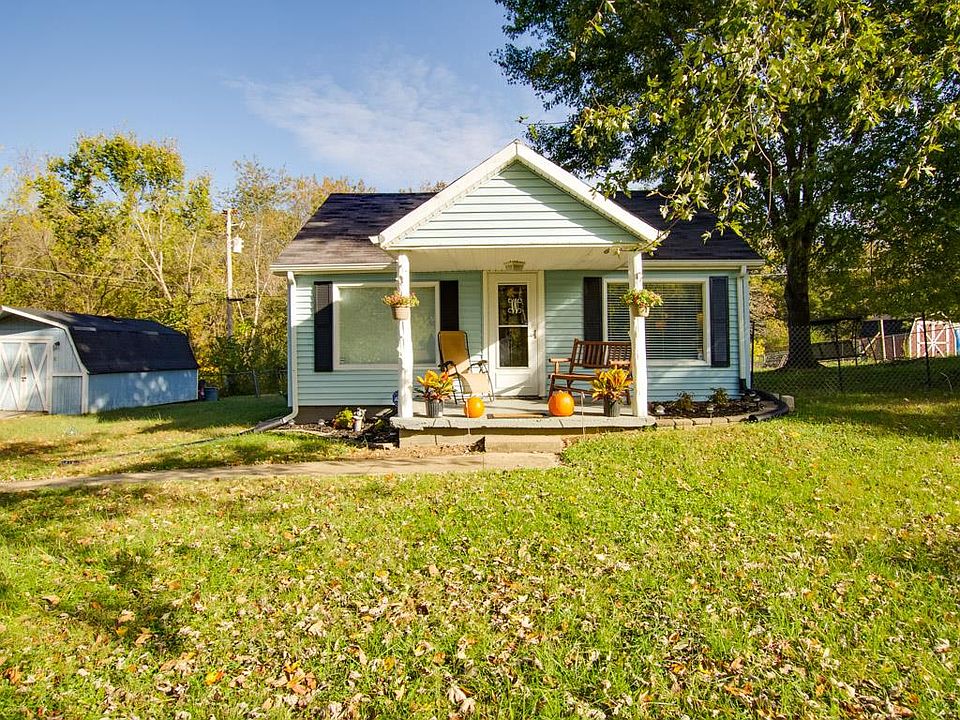 1st image of 885 Potters Ln