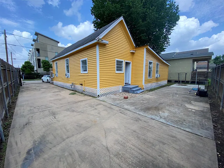 1517 Summer St — Photo 18