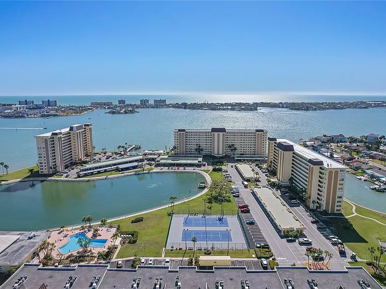 4775 Cove Cir #106 — Photo 45