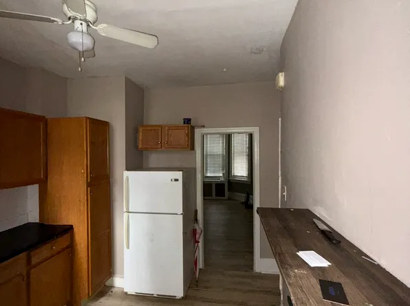 2237 Saint Albans St #1F, Philadelphia, PA 19146