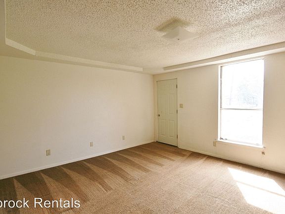3rd image of 200 Weatherford St